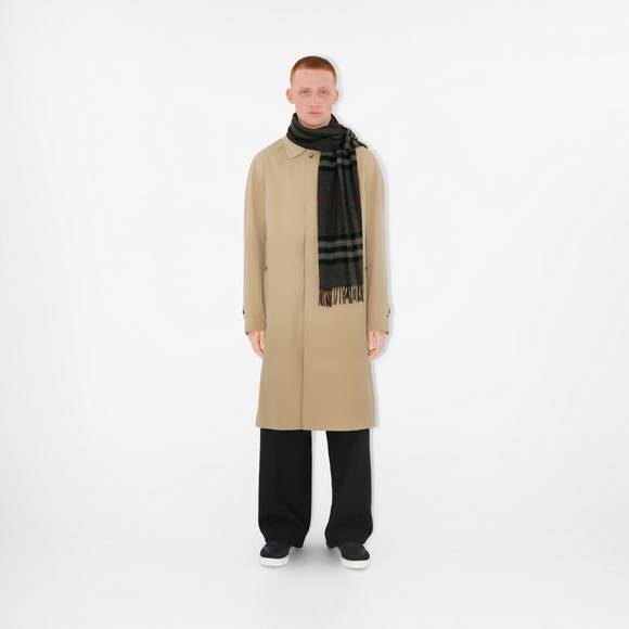 Burberry Cashmere Scarf Unisex - Picture 7 of 7